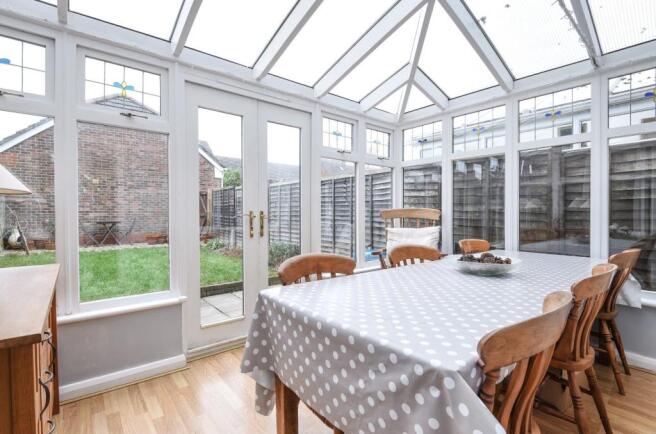 7 Caspian Close