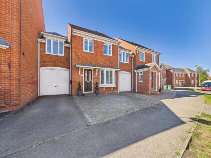 Lark Vale, Watermead, Aylesbury