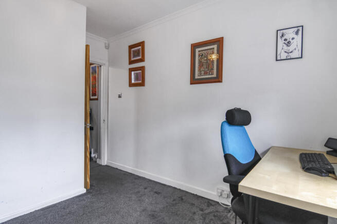 4 bed Semi-Detached for sale Image 11