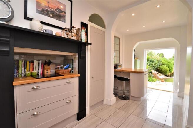 4 Kitchen Breakfast 2 Kings Acre.JPG