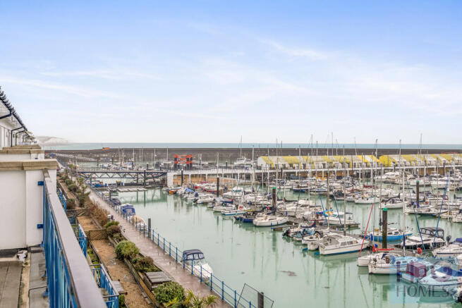 The Strand, Colli...