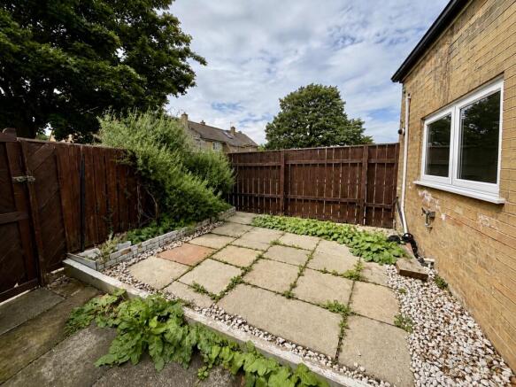 3 bed Terraced for sale Image 12