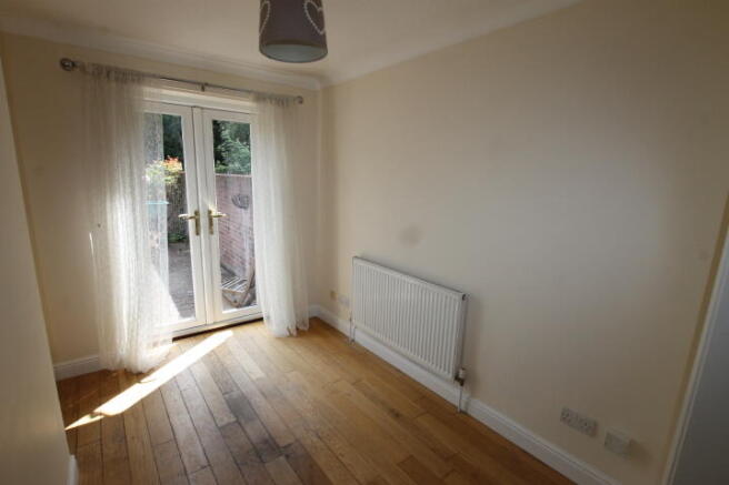 2 bed End of Terrace to rent Image 5
