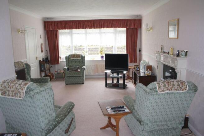 Lounge Photo 2