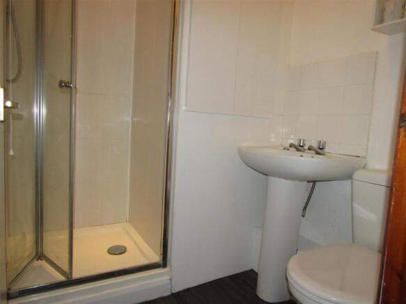 2 bed House to rent Image 9