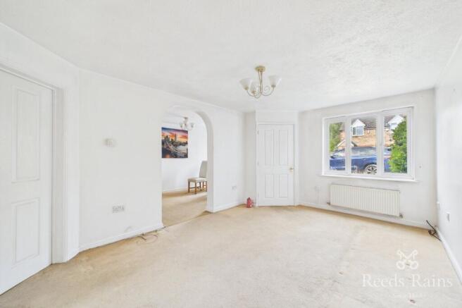 3 bed Detached for sale Image 4