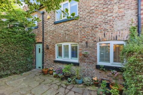 Longley Lane, Northenden, Manchester, Greater Manchester, M22