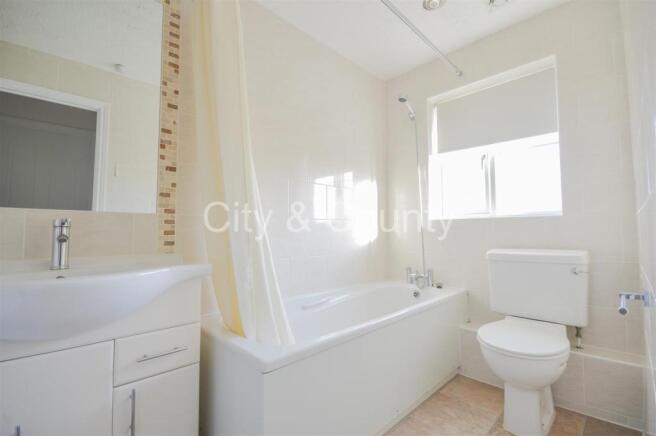 Bathroom.jpg