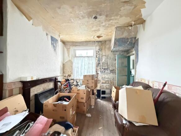 3 bed Terraced for sale Image 3