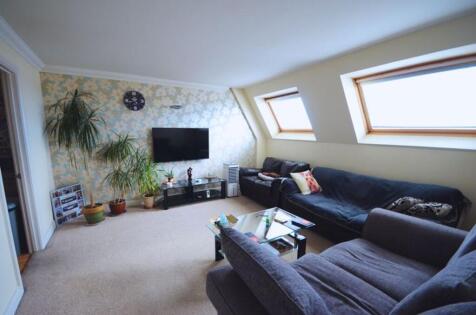 Holdenhurst Road, Holt House, BH8