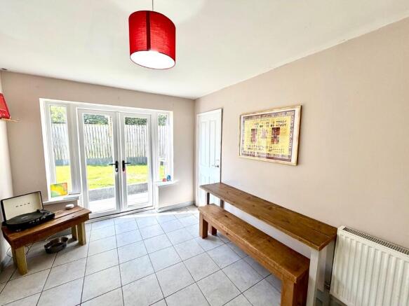 3 bed Semi-Detached for sale Image 4
