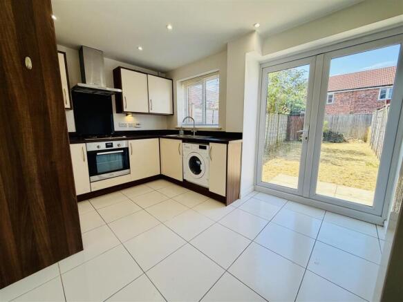 2 bed Terraced for sale Image 5