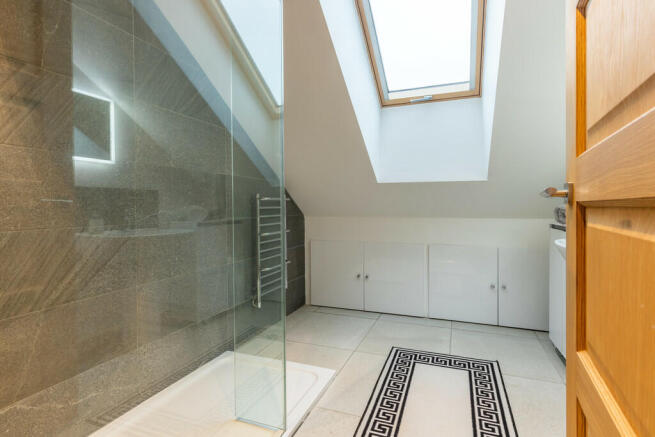 En-suite Shower R...