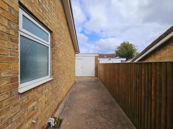 2 bed Semi-Detached Bungalow for sale Image 12
