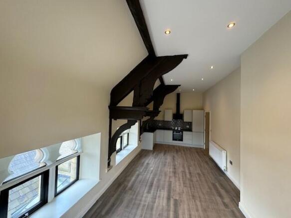 2 bed Flat to rent Image 4