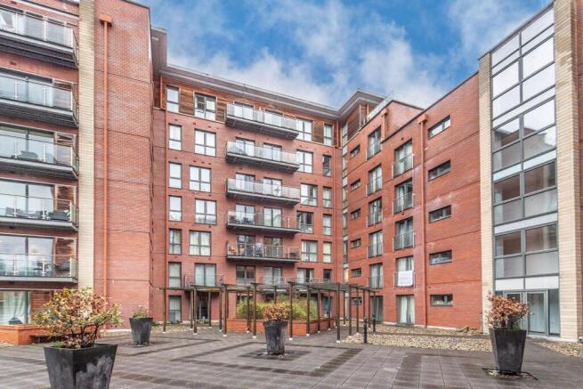 2 bed Flat to rent Image 4