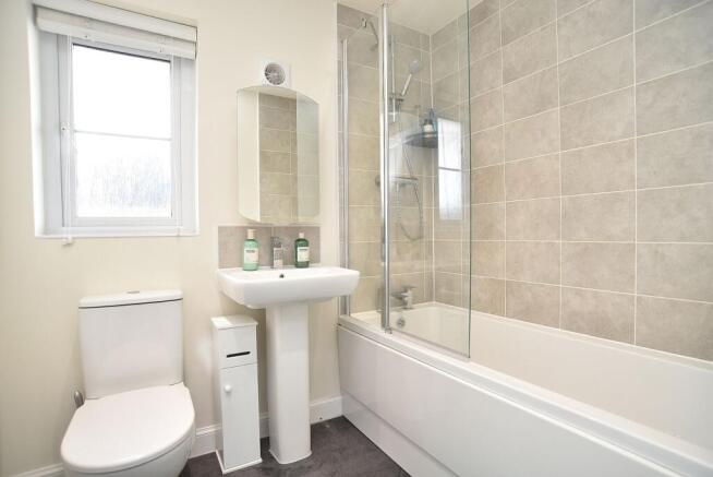 3 bed House for sale Image 5