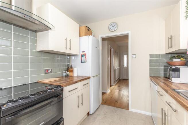 9 Hereward Way-17.jpg