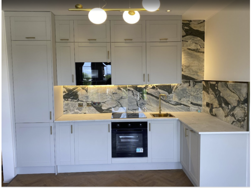 Barlogan Kitchen.png