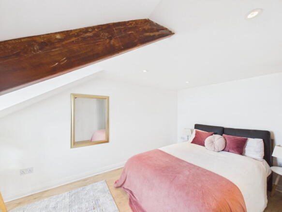 2 bed Penthouse for sale Image 5