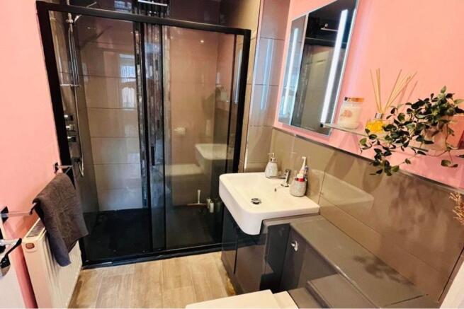 En-suite Shower Room