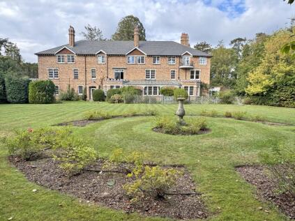 Manchester Road, Sway, Lymington, Hampshire, SO41