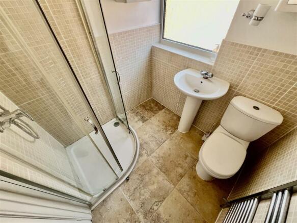 SHOWER ROOM/WC