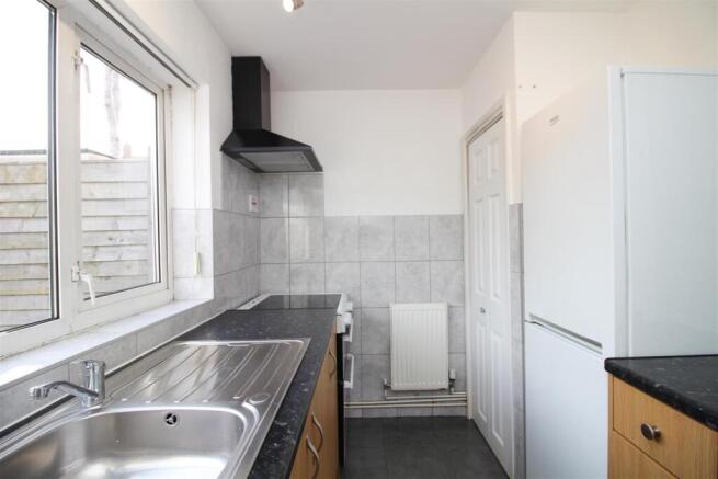 Kitchen 1.jpg