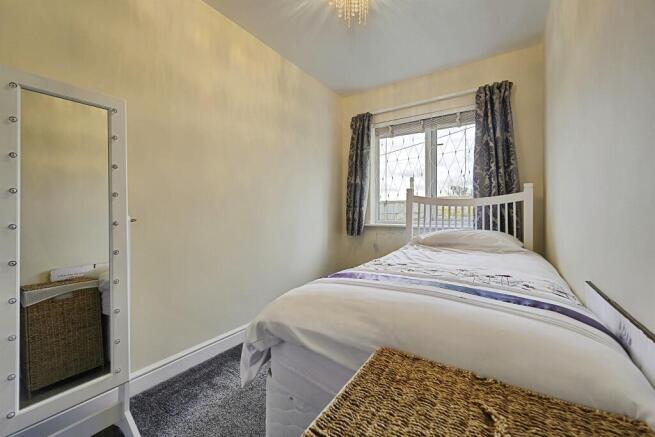 3 bed Semi-Detached for sale Image 9