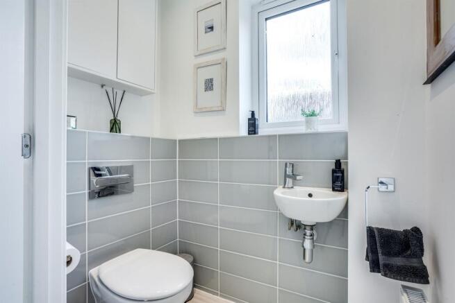 4 bed Detached for sale Image 7