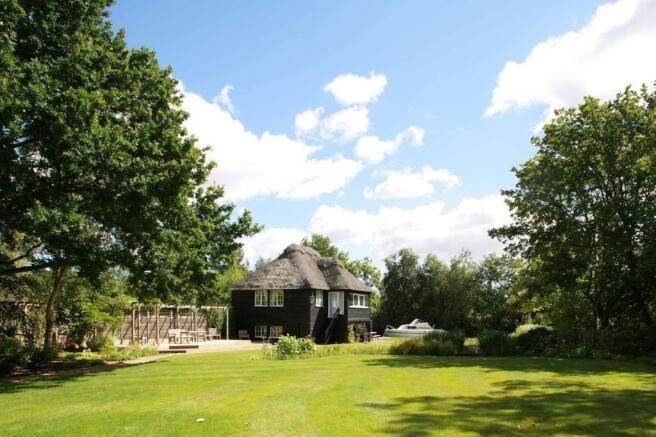 Boathouse / Garden