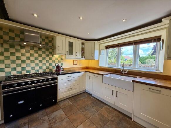 Kitchen/ Breakfas...