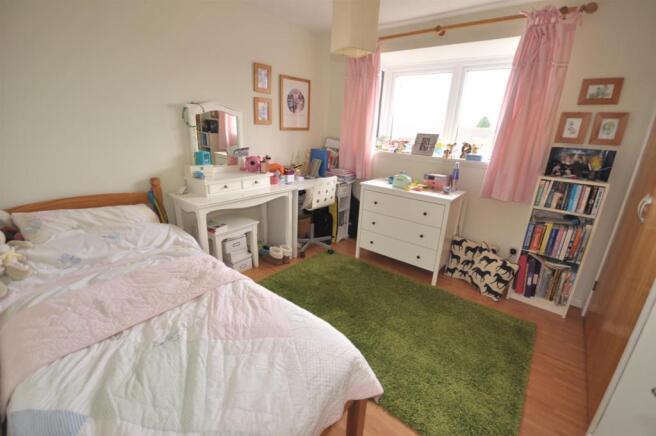 BEDROOM 2
