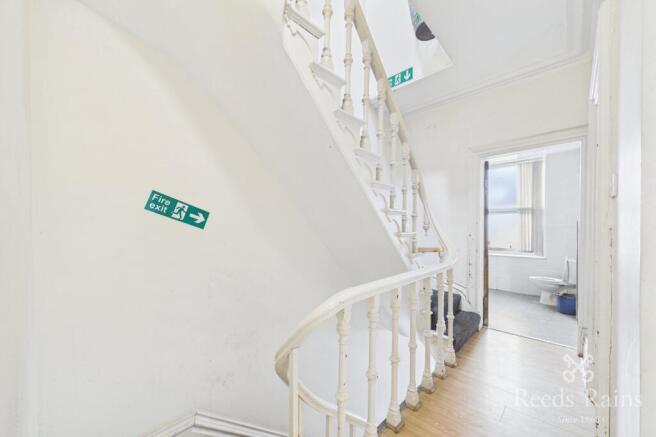 7 bed Terraced for sale Image 8