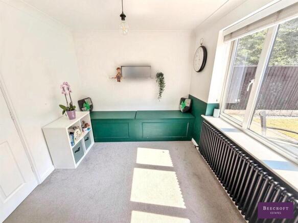 4 bed Detached for sale Image 10
