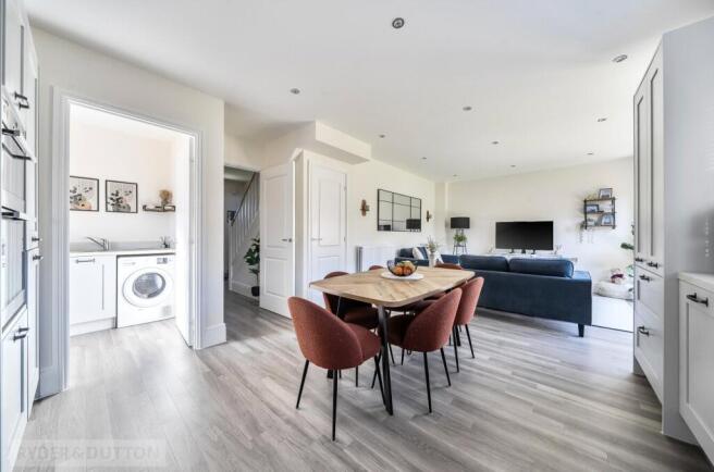 4 bed Detached for sale Image 6
