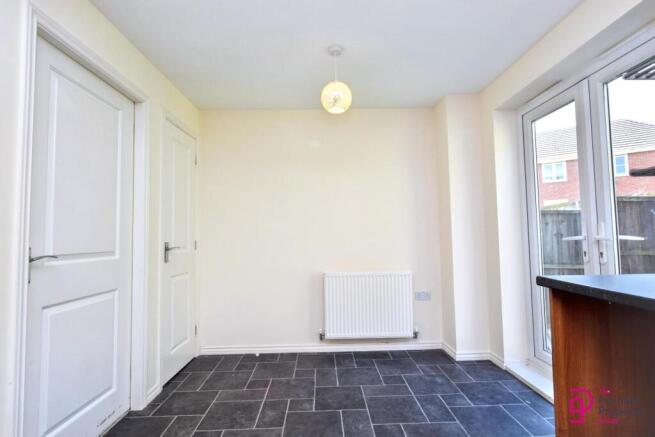 3 bed Terraced for sale Image 6