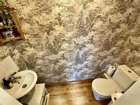 Cloakroom/WC