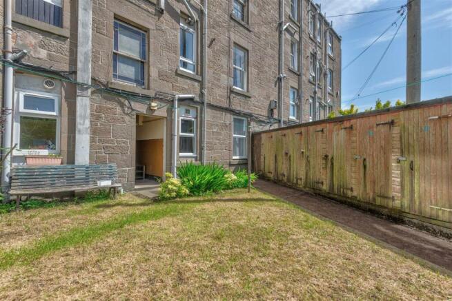 1R 60 Abbotsford Street Dundee-10.jpg