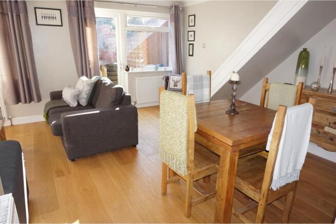 Lounge/Dining Room