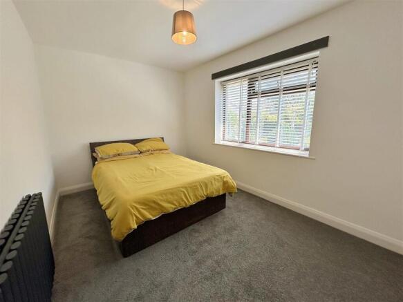 3 bed Semi-Detached for sale Image 8