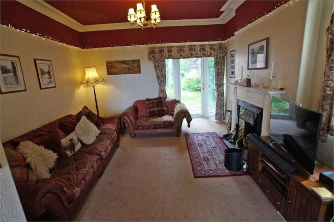 Sitting/Dining Room