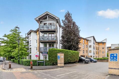 Harry Close, Croydon