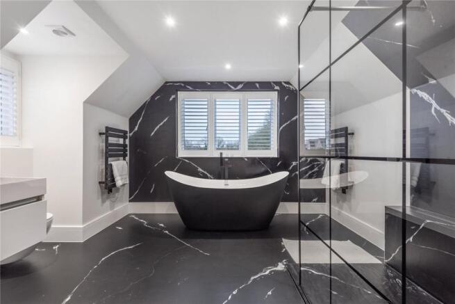 Main ensuite