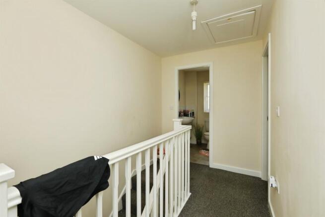 3 bed Terraced for sale Image 10
