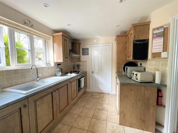 Fitted kitchen