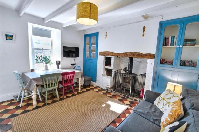 Living/dining room