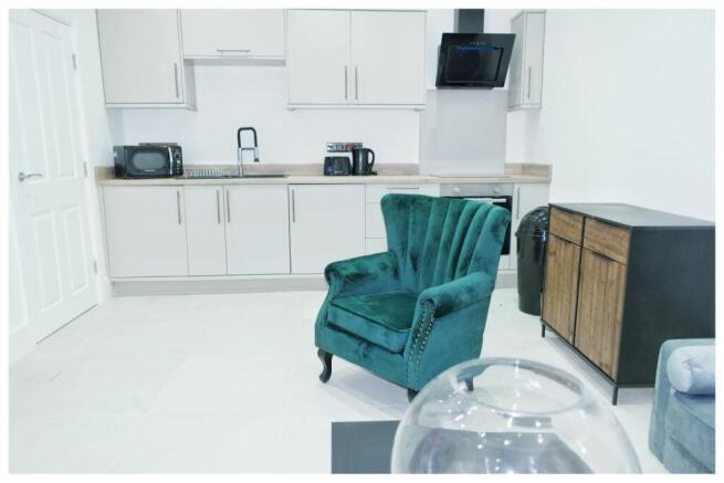 1 bed Apartment to rent Image 5