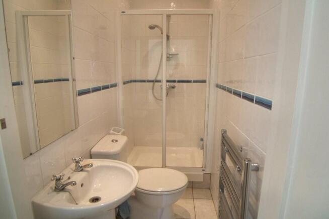 Bed 2 en-suite