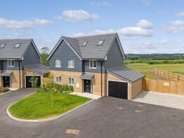 9, Woodside View, Stapleford Road, Stapleford Abbotts RM4 1FL